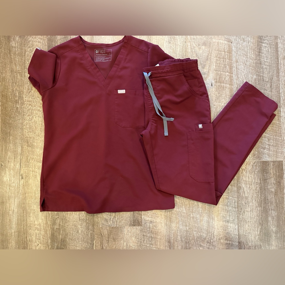 Women’s Figs Scrubs